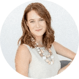 Headshot of wedding planner Shannon Leahy.